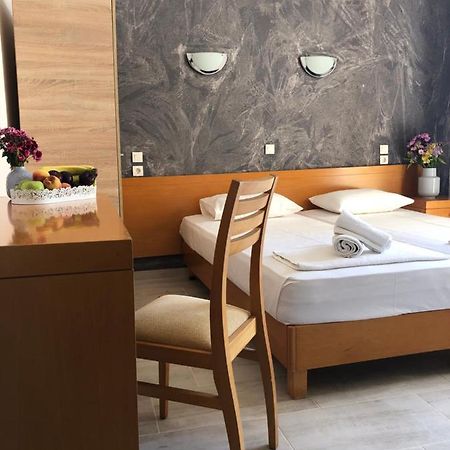 Central Guest House Skiathos Экстерьер фото