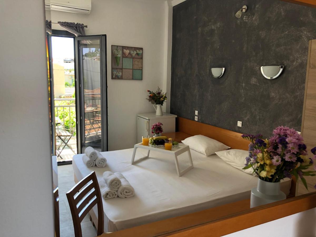 Central Guest House Skiathos Экстерьер фото
