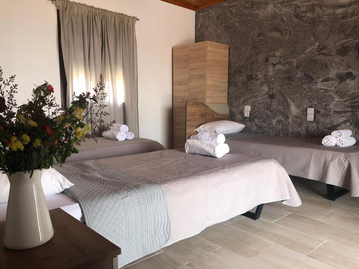 Central Guest House Skiathos Экстерьер фото