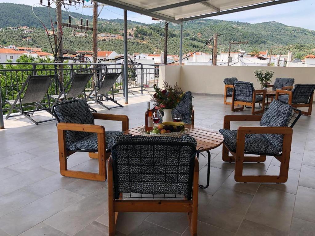 Central Guest House Skiathos Экстерьер фото